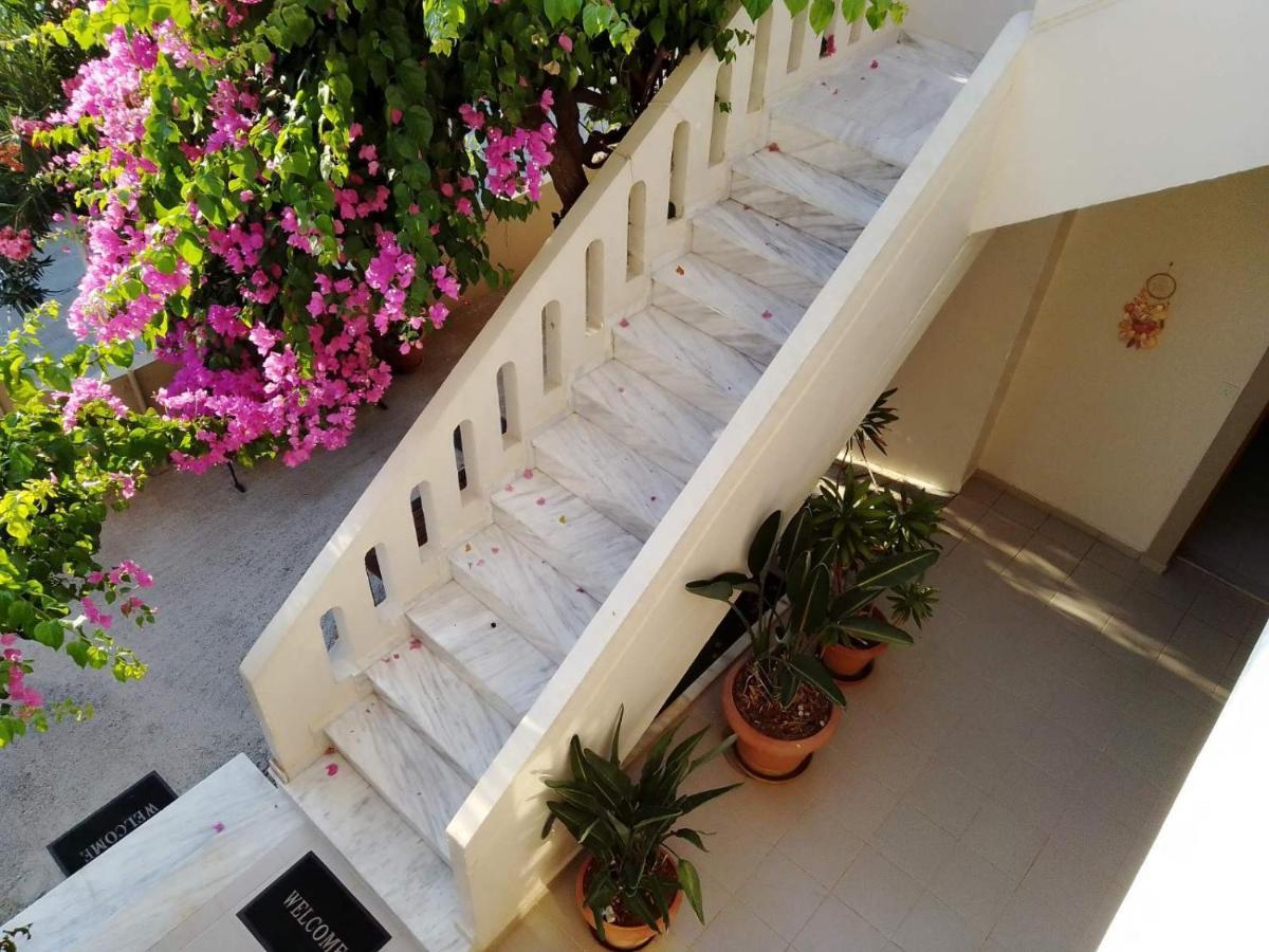 Irini Apartments Platanias  Exterior photo