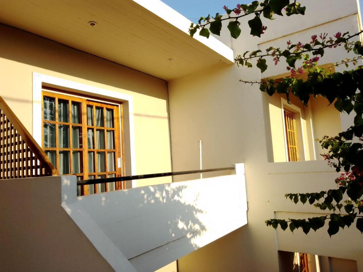 Irini Apartments Platanias  Exterior photo