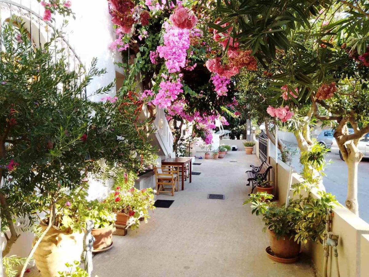 Irini Apartments Platanias  Exterior photo